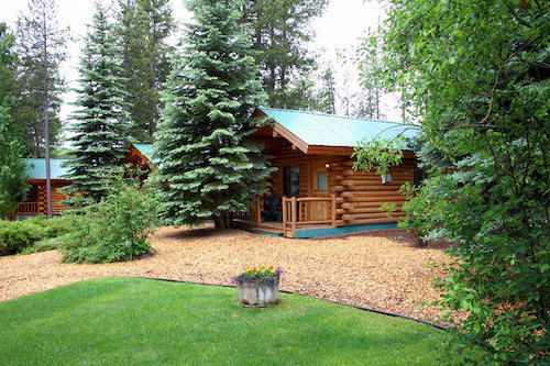 Silverwolf Log Chalets Coram Экстерьер фото